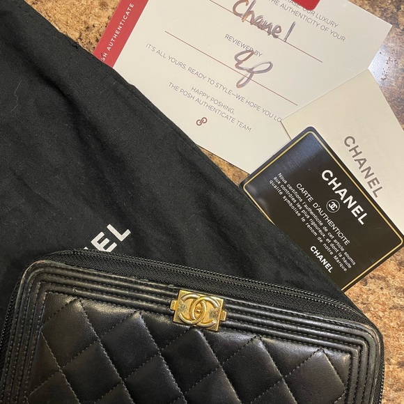 Chanel quilted caviar boy wallet - Picture 9 of 11